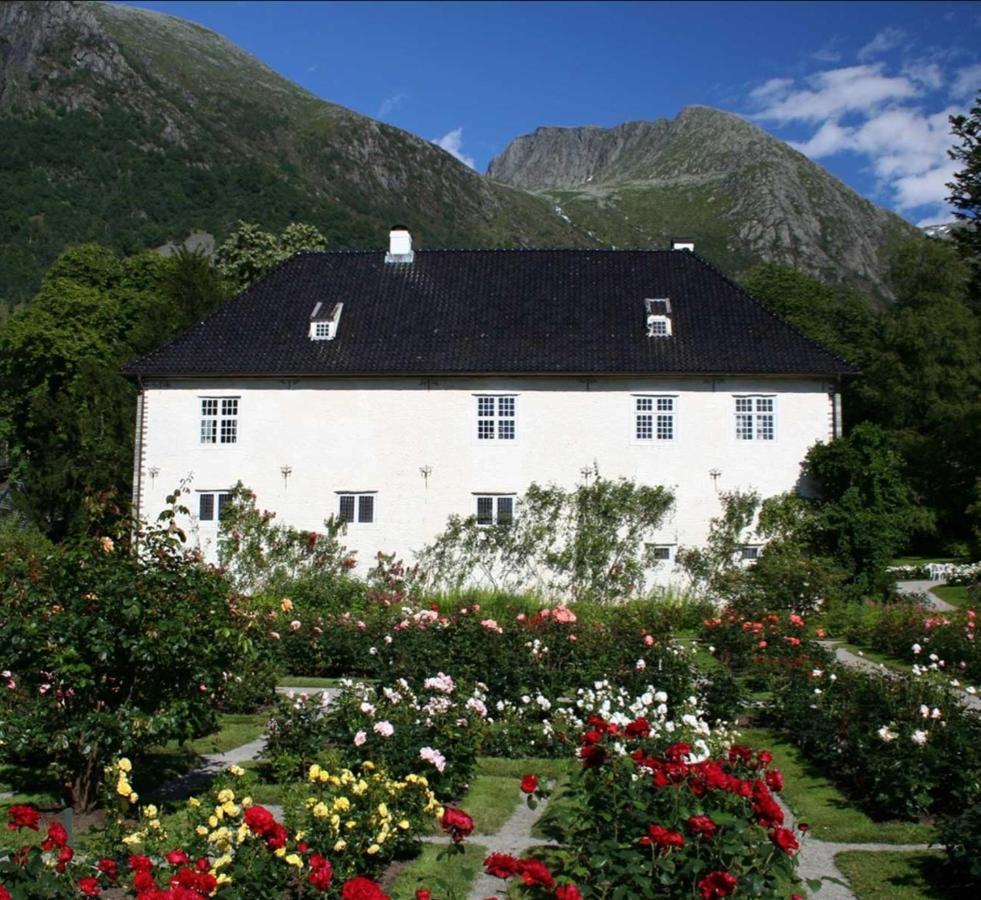 Apartment By The Fjord Storekra Exterior photo